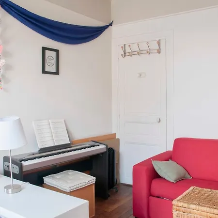 Cosy Studio In The Buttes Chaumont Appartamento Parigi