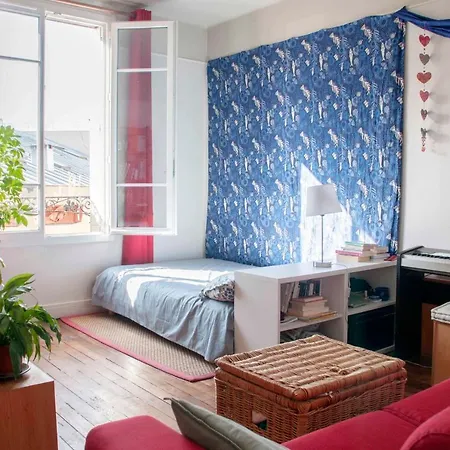 Cosy Studio In The Buttes Chaumont Apartment